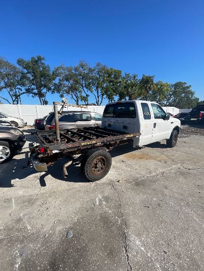 2004 Ford Super Duty F-250 Location - Large Trucks & Vans - Row 29 - Stock # H52289
