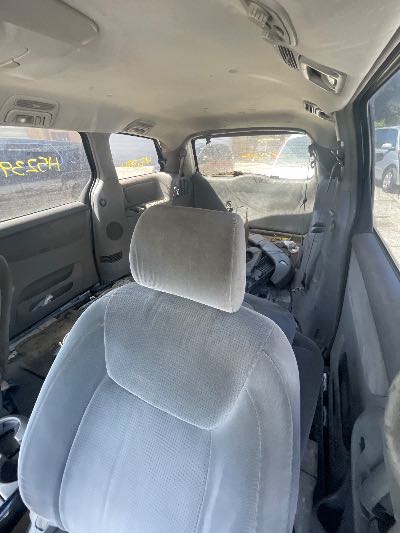 2004 Toyota Sienna Location - Imports - Row 32 - Stock # H52394