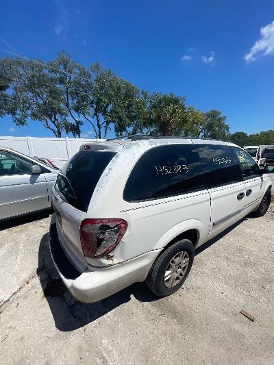 2005 Dodge Grand Caravan Location - Chrysler - Row 40 - Stock # H52393