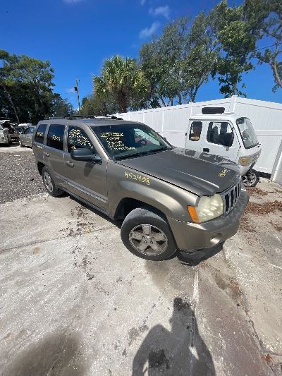 2005 Jeep Grand Cherokee Location - Chrysler - Row 40 - Stock # H52408