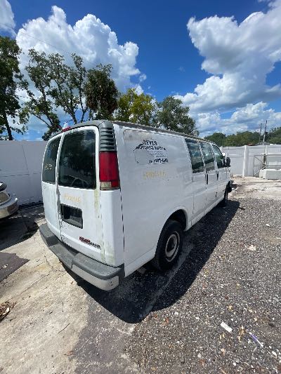 1998 Chevrolet Chevy Cargo Van Location - Large Trucks & Vans - Row 30 - Stock # H52416