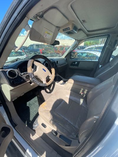 2003 Ford Expedition Location - Large Trucks & Vans - Row 29 - Stock # H52417