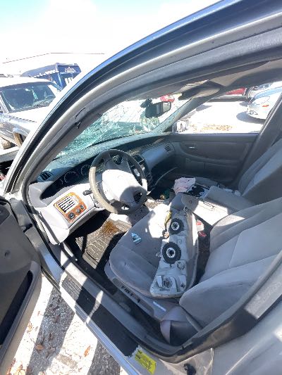 2001 Toyota Avalon Location - Imports - Row 45 - Stock # H52419