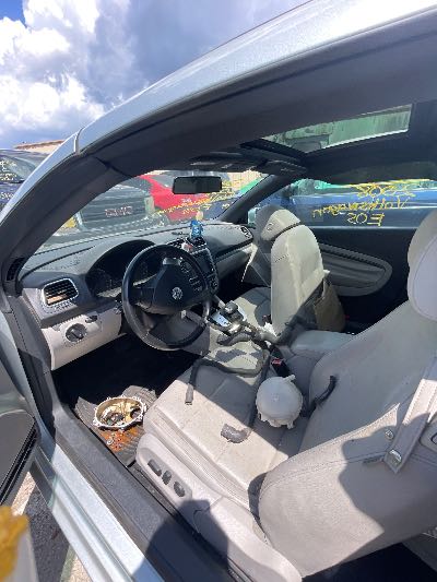 2008 Volkswagen Eos Location - Imports - Row 46 - Stock # H52438