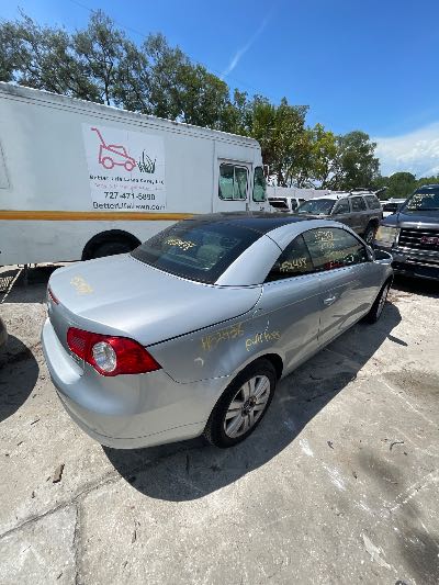 2008 Volkswagen Eos Location - Imports - Row 46 - Stock # H52438