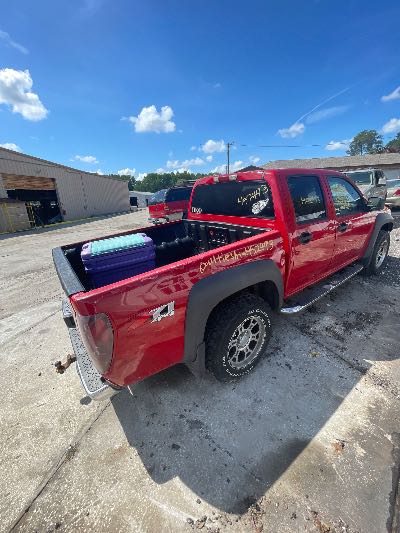 2005 Chevrolet Colorado Location - Large Trucks & Vans - Row 30 - Stock # H52493