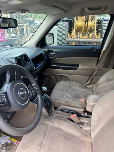 2016 Jeep Patriot Location - Chrysler - Row 42 - Stock # H52472