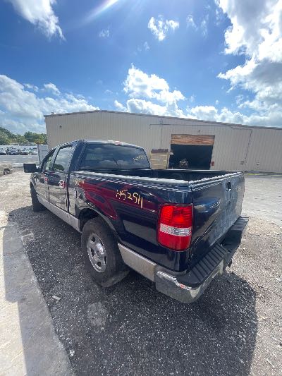 2005 Ford F-150 Location - Large Trucks & Vans - Row 31 - Stock # H52511