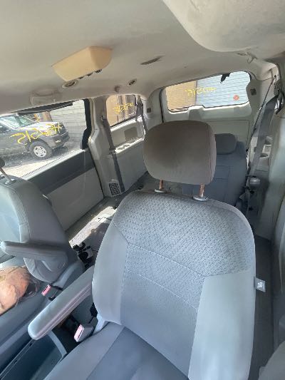 2009 Chrysler Town & Country Location - Chrysler - Row 41 - Stock # H52515