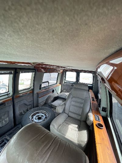 2000 Ford Econoline Cargo Van Location - Large Trucks & Vans - Row 31 - Stock # H52534