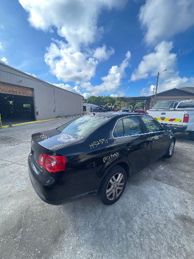 2007 Volkswagen Jetta Sedan Location - Imports - Row 4 - Stock # H52551