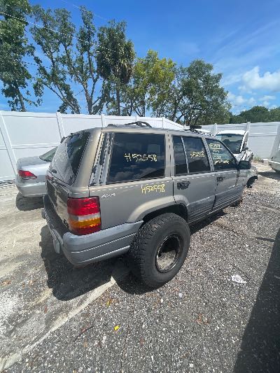1997 Jeep Grand Cherokee Location - Chrysler - Row 41 - Stock # H52558