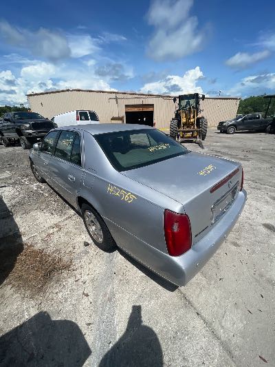 2001 Cadillac DeVille Location - GM - Row 37 - Stock # H52565