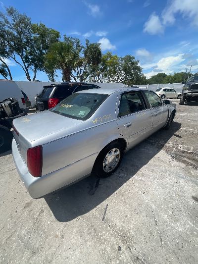 2001 Cadillac DeVille Location - GM - Row 37 - Stock # H52565