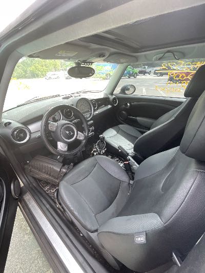 2009 MINI Cooper Hardtop Location - Imports - Row 5 - Stock # H52572