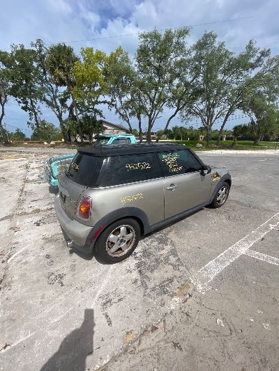 2009 MINI Cooper Hardtop Location - Imports - Row 5 - Stock # H52572