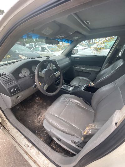 2006 Chrysler 300 Location - Chrysler - Row 41 - Stock # H52573