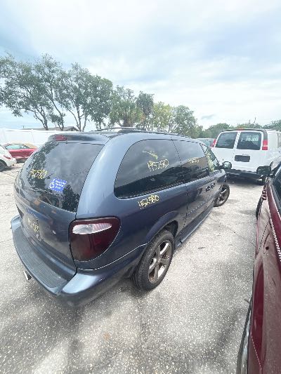 2002 Dodge Grand Caravan Location - Chrysler - Row 41 - Stock # H52580
