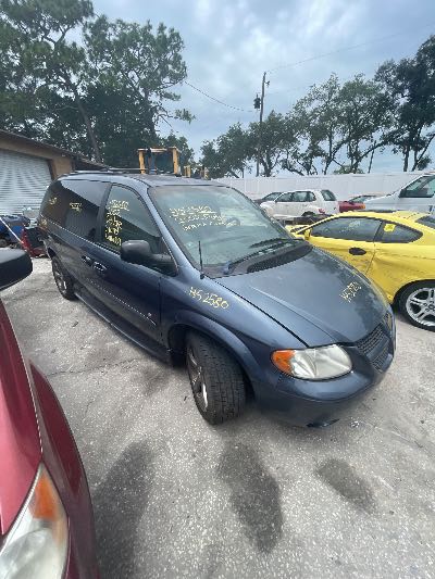 2002 Dodge Grand Caravan Location - Chrysler - Row 41 - Stock # H52580