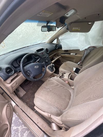 2007 Kia Rondo Location - Imports - Row 6 - Stock # H52576