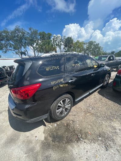 2017 Nissan Pathfinder Location - Imports - Row 6 - Stock # H52548