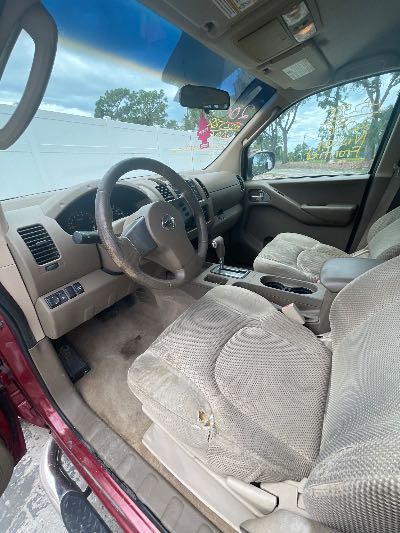 2006 Nissan Frontier Location - Large Trucks & Vans - Row 33 - Stock # H52588