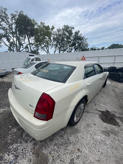 2010 Chrysler 300 Location - Chrysler - Row 41 - Stock # H52454