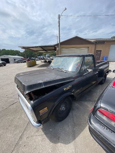 1972 CHEVROLET Cheyenne Location - Large Trucks & Vans - Row 31 - Stock # H52611