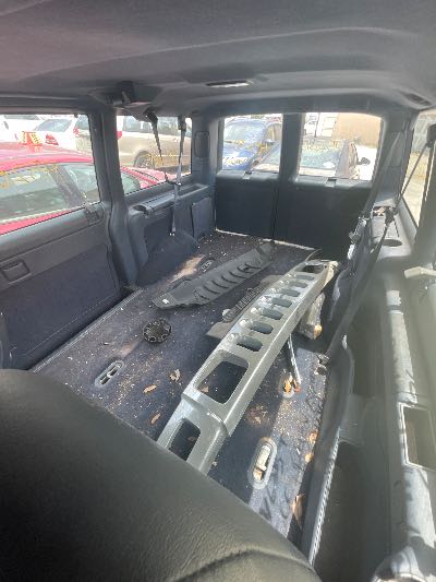 2000 Chevrolet Astro Passenger Location - GM - Row 40 - Stock # H52615