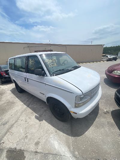 2000 Chevrolet Astro Passenger Location - GM - Row 40 - Stock # H52615