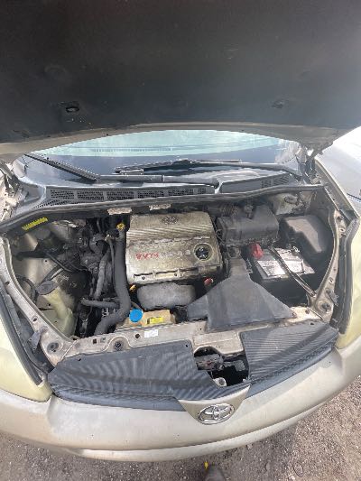 2005 Toyota Sienna Location - Imports - Row 7 - Stock # H52616