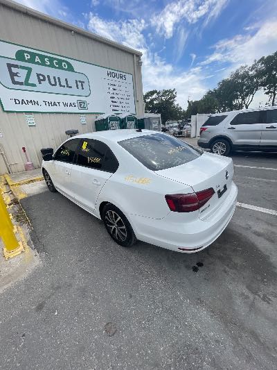 2016 Volkswagen Jetta Sedan Location - Imports - Row 8 - Stock # H52666
