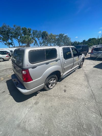 2004 Ford Explorer Sport Trac Location - Ford - Row 30 - Stock # H52673