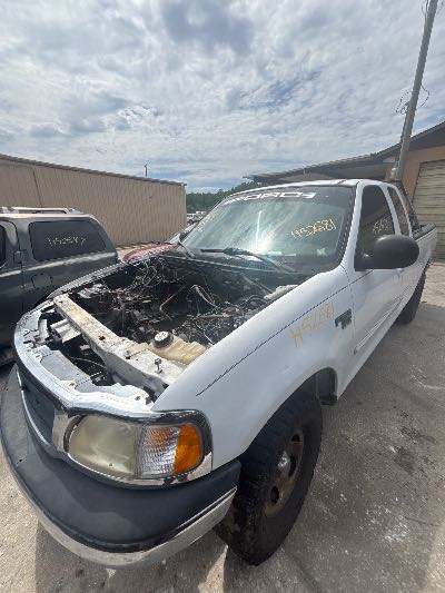 2003 Ford F-150 Location - Large Trucks & Vans - Row 33 - Stock # H52681