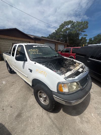 2003 Ford F-150 Location - Large Trucks & Vans - Row 33 - Stock # H52681