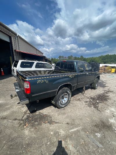 1995 Toyota T100 Location - Large Trucks & Vans - Row 33 - Stock # H52711