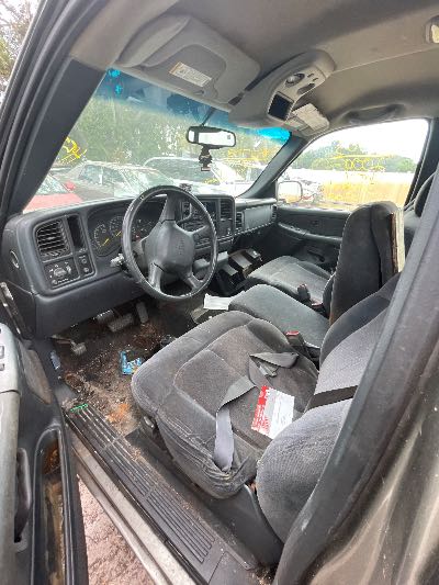 2000 Chevrolet Silverado 1500 Location - Large Trucks & Vans - Row 20 - Stock # H52703