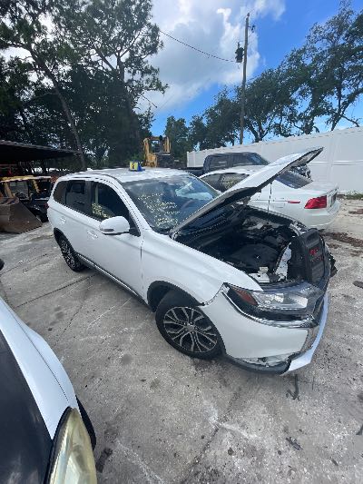 2018 Mitsubishi Outlander Location - Imports - Row 20 - Stock # H52742