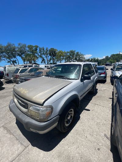 1998 Ford Explorer Location - Ford - Row 32 - Stock # H52783