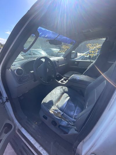 2004 Ford Expedition Location - Large Trucks & Vans - Row 48 - Stock # H52754