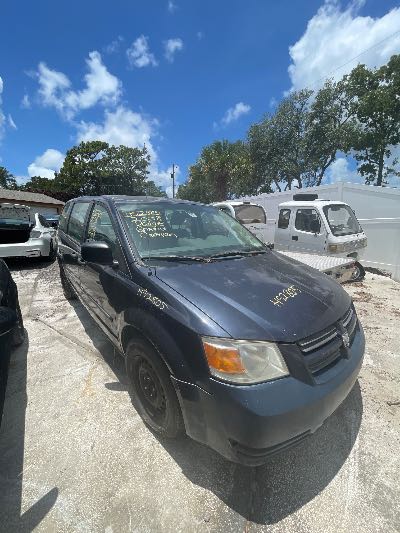 2008 Dodge Grand Caravan Location - Chrysler - Row 44 - Stock # H52805