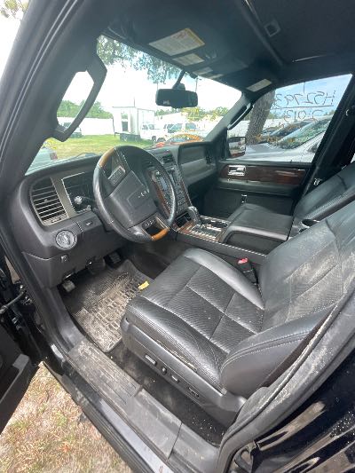 2013 Lincoln Navigator Location - Large Trucks & Vans - Row 49 - Stock # H52793