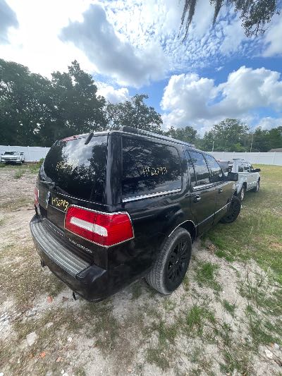 2013 Lincoln Navigator Location - Large Trucks & Vans - Row 49 - Stock # H52793