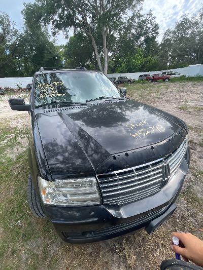 2013 Lincoln Navigator Location - Large Trucks & Vans - Row 49 - Stock # H52793