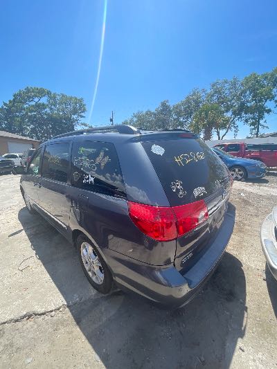2006 Toyota Sienna Location - Imports - Row 20 - Stock # H52866