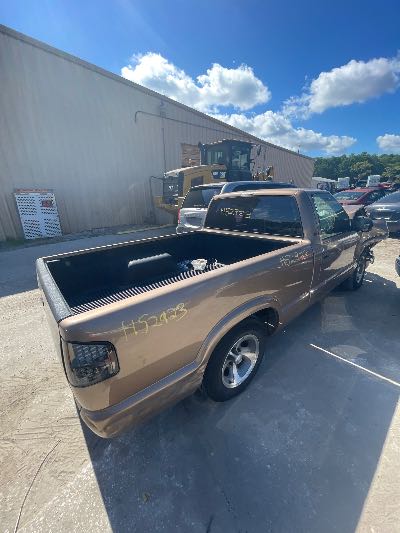 2003 Chevrolet S-10 Location - GM - Row 25 - Stock # H52923
