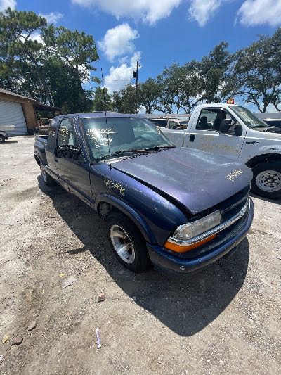 2000 Chevrolet S-10 Location - GM - Row 26 - Stock # H52946