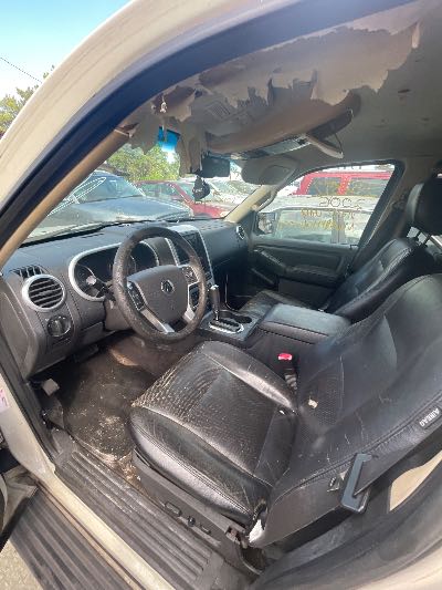 2006 Mercury Mountaineer Location - Ford - Row 34 - Stock # H52897