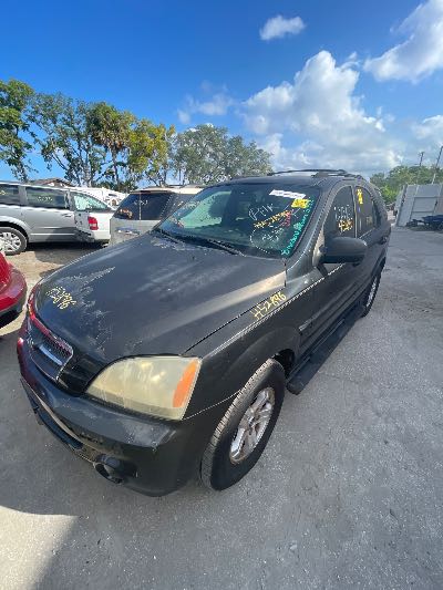 2005 Kia Sorento Location - Imports - Row 19 - Stock # H52896