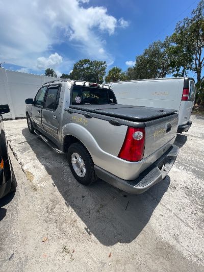 2002 Ford Explorer Sport Trac Location - Large Trucks & Vans - Row 49 - Stock # H52970